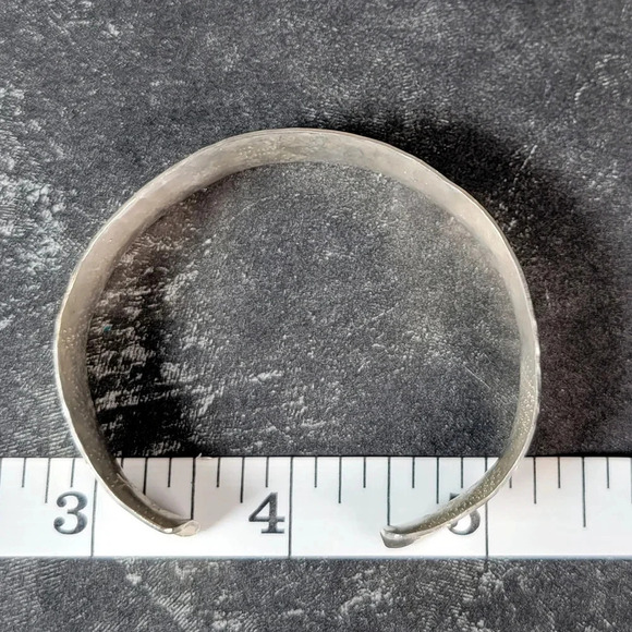 Sterling Silver Cuff Bracelet Marked KN Hammered Concave Soutwestern Lig… - Picture 8 of 12